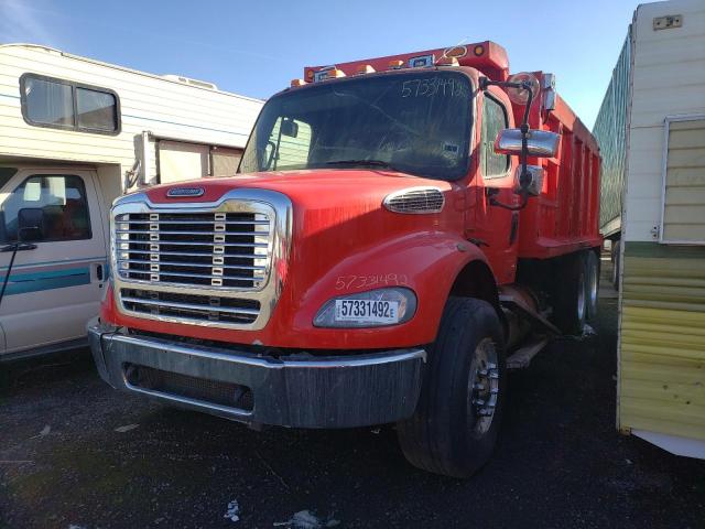 1FUJC5CV16HV43554 - 2006 FREIGHTLINER M2 112 MED RED photo 2