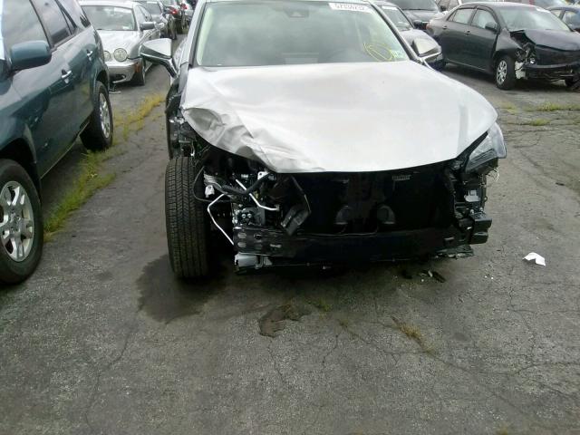 JTJDARDZXM2263003 - 2021 LEXUS NX 300 BAS 银色 照片 9