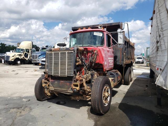 1M2P231C4HA005061 - 1987 MACK 600 RD600 RED photo 2