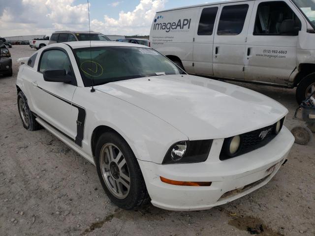 1ZVHT82H065250780 - 2006 FORD MUSTANG GT WHITE photo 1