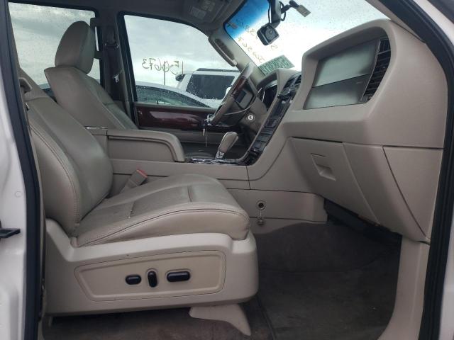 5LMJJ2J55BEJ00567 - 2011 LINCOLN NAVIGATOR 白色 照片 5