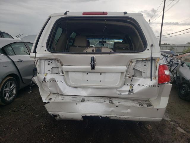 5LMJJ2J55BEJ00567 - 2011 LINCOLN NAVIGATOR 白色 照片 9