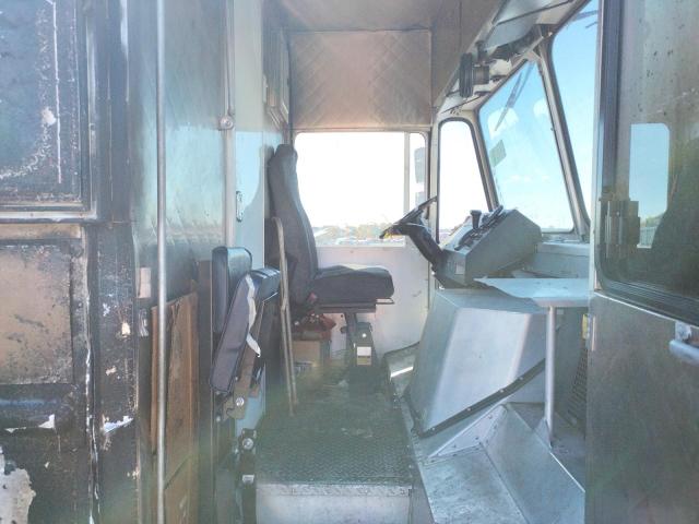 5B4KPD2U663414828 - 2006 WORKHORSE CUSTOM CHASSIS COMMERCIAL წითელი ფოტო 5