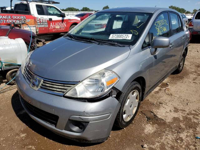 3N1BC11EX8L362774 - 2008 NISSAN VERSA S GRAY photo 2