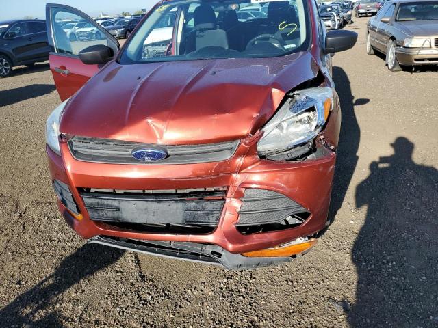 1FMCU0F71EUD92066 - 2014 FORD ESCAPE S ORANGE photo 9