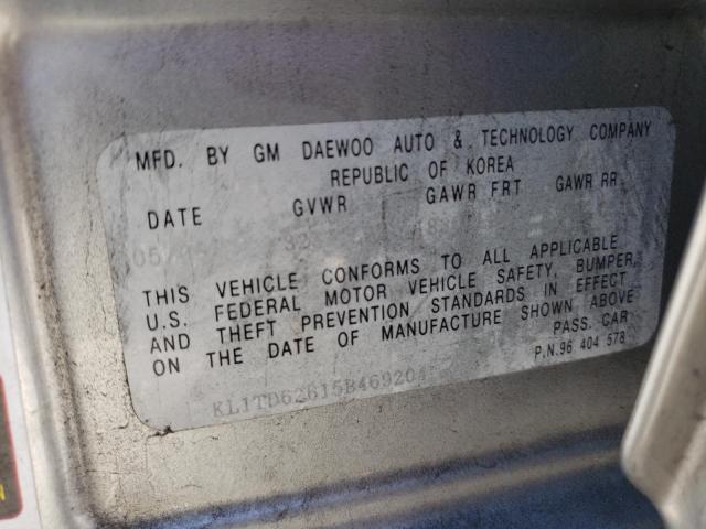 KL1TD62615B469204 - 2005 CHEVROLET AVEO BASE SILVER photo 10