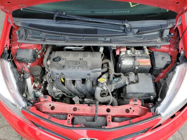 JTDKTUD32CD537641 - 2012 TOYOTA YARIS RED photo 7