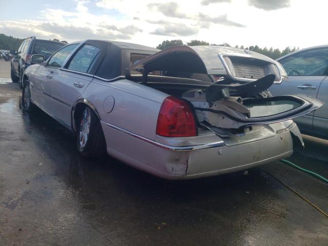 1LNHM82W45Y649683 - 2005 LINCOLN TOWN CAR S WHITE photo 3