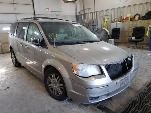 2A8HR64X98R689369 - 2008 CHRYSLER TOWN & COU GOLD photo 1