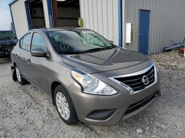 3N1CN7AP1HL808152 - 2017 NISSAN VERSA S GRAY photo 1