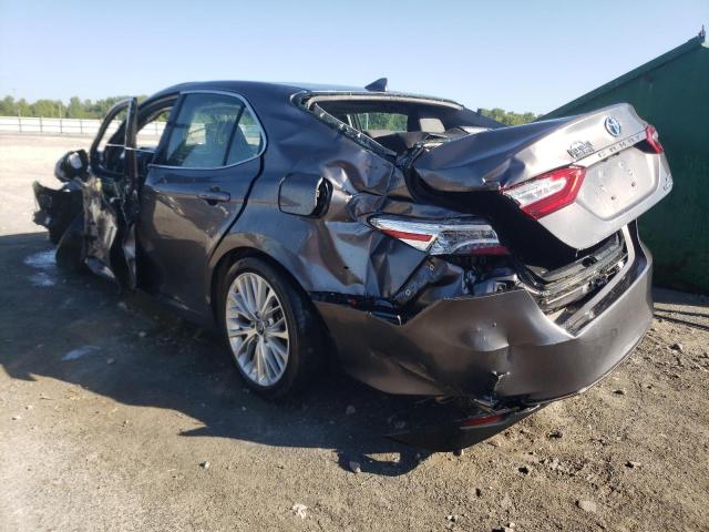 4T1F31AK8LU520737 - 2020 TOYOTA CAMRY XLE GRAY photo 3