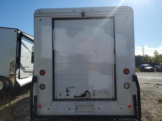 4UZAC3EA1HCJB1852 - 2017 FREIGHTLINER CHASSIS M WHITE photo 6