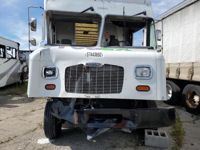 4UZAC3EA1HCJB1852 - 2017 FREIGHTLINER CHASSIS M WHITE photo 9