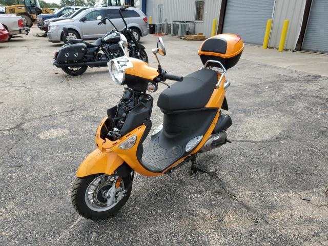 RFVPAC207K1019688 - 2019 GENUINE SCOOTER CO. BUDDY 125 ORANGE photo 2