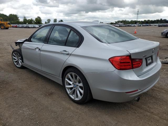 WBA3C3C5XDF978793 - 2013 BMW 320 I XDRI 白色 照片 3