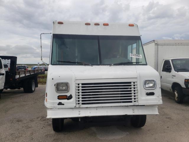 4UZAANBW01CJ35779 - 2001 FREIGHTLINER CHASSIS M WHITE photo 9