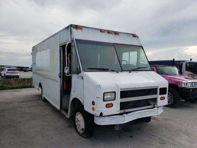 4UZA4FA44YCG94813 - 2000 FREIGHTLINER CHASSIS M WHITE photo 1