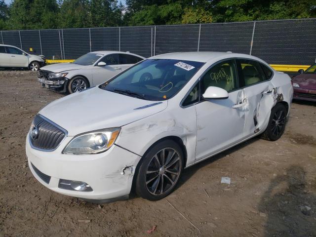 1G4PR5SKXH4106603 - 2017 BUICK VERANO SPO WHITE photo 2