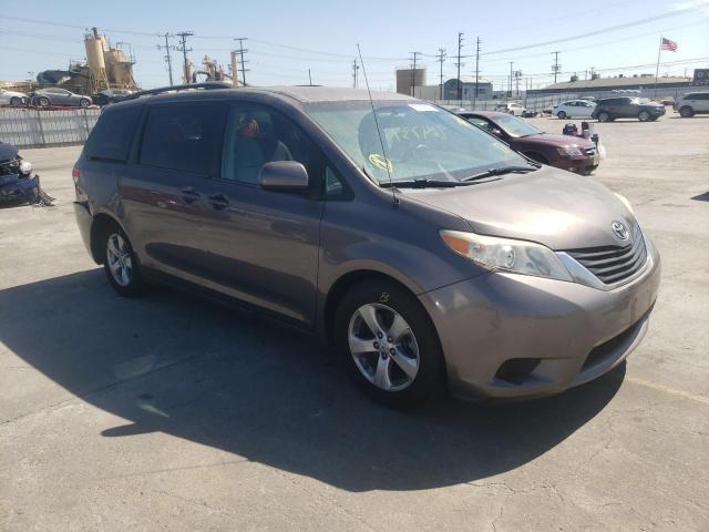 5TDKK3DC8DS329783 - 2013 TOYOTA SIENNA LE GRAY photo 1