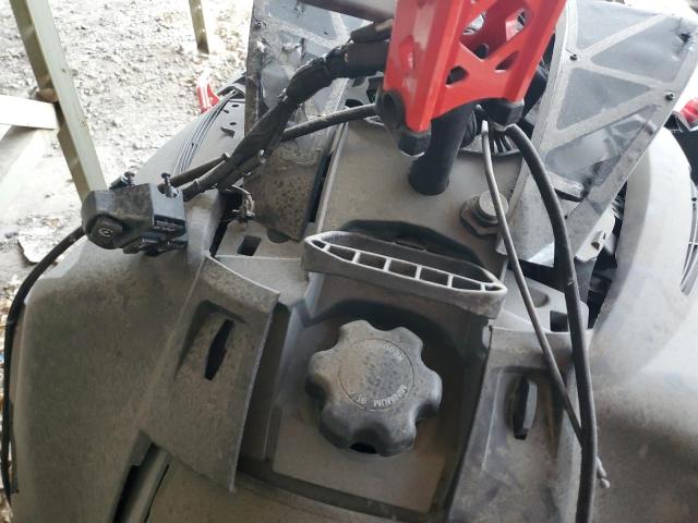 4UF20SNW8LT103213 - 2020 ARCC SNOWMOBILE 双色 照片 8