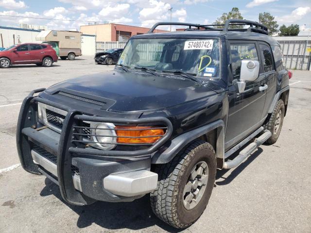 JTEBU11F670066242 - 2007 TOYOTA FJ CRUISER BLACK photo 2