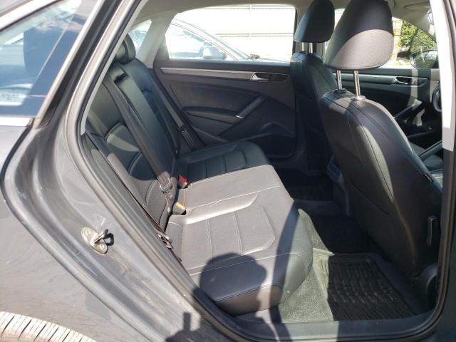 1VWDT7A34HC027638 - 2017 VOLKSWAGEN PASSAT R-L GRAY photo 6