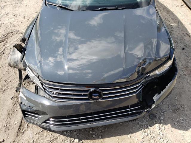 1VWDT7A34HC027638 - 2017 VOLKSWAGEN PASSAT R-L GRAY photo 7