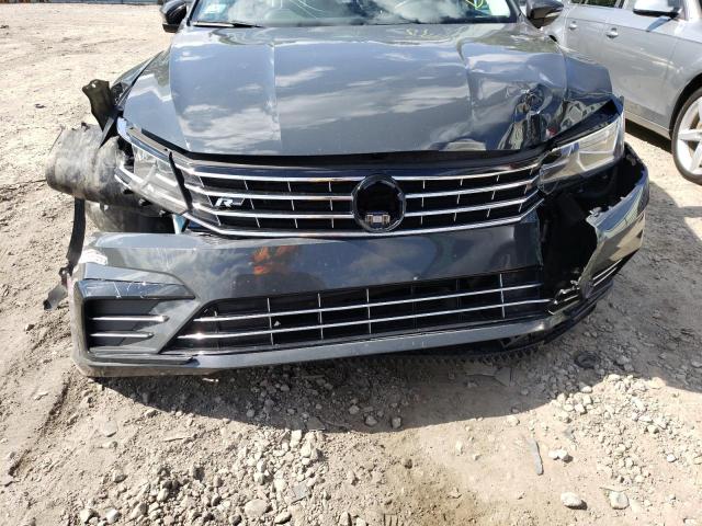 1VWDT7A34HC027638 - 2017 VOLKSWAGEN PASSAT R-L GRAY photo 9