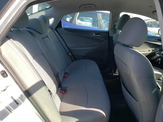 5NPEB4AC0DH565552 - 2013 HYUNDAI SONATA GLS SILVER photo 6