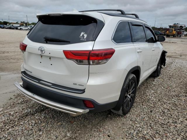 5TDJZRFH2HS404423 - 2017 TOYOTA HIGHLANDER WHITE photo 4