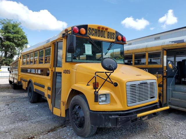 4UZAAWDC36CV28448 - 2006 FREIGHTLINER CHASSIS FS YELLOW photo 1