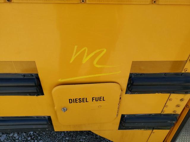 4UZAAWDC36CV28448 - 2006 FREIGHTLINER CHASSIS FS YELLOW photo 9