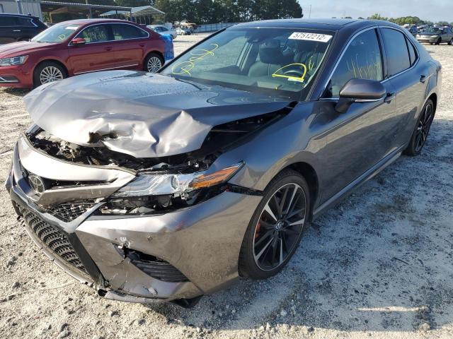 4T1B61HK6KU793962 - 2019 TOYOTA CAMRY XSE GRAY photo 2