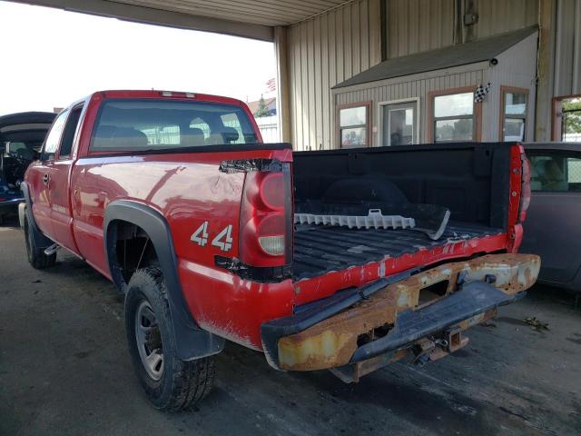 1GCHK39G24E242635 - 2004 CHEVROLET SILVERADO RED photo 3