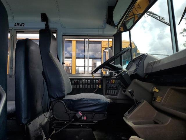 4UZAAWDC28CY24256 - 2008 FREIGHTLINER CHASSIS FS YELLOW photo 5