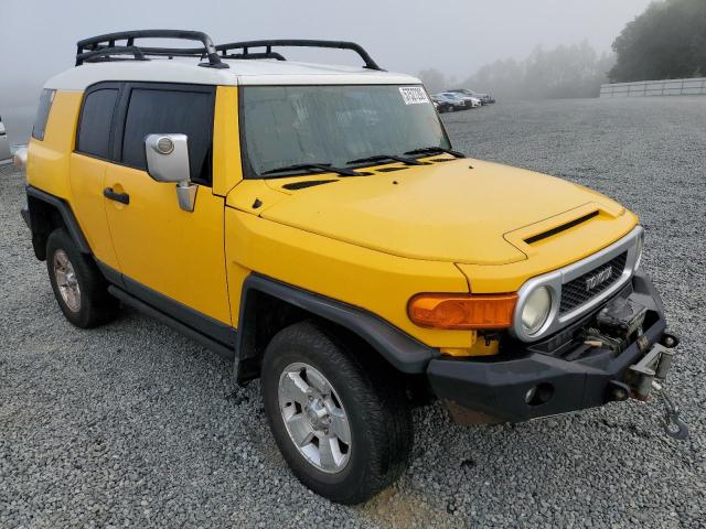 JTEBU11F070021359 - 2007 TOYOTA FJ CRUISER YELLOW photo 1