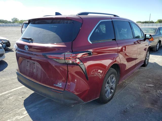 5TDKRKEC4MS060363 - 2021 TOYOTA SIENNA LE RED photo 4