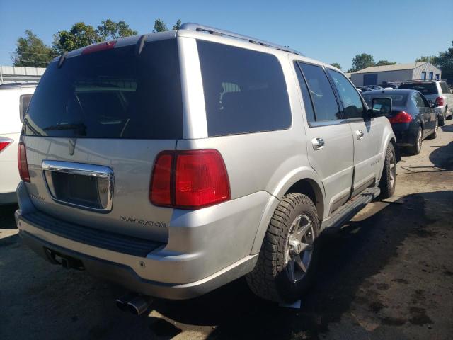 5LMFU28R74LJ03989 - 2004 LINCOLN NAVIGATOR 银色 照片 4