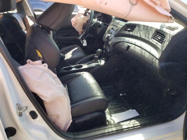 19UDE2F33GA024699 - 2016 ACURA ILX BASE W WHITE photo 5