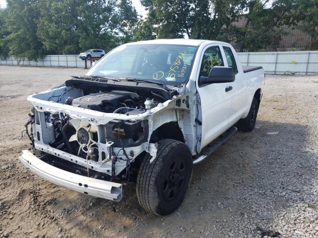 5TFUM5F1XFX063531 - 2015 TOYOTA TUNDRA DOU WHITE photo 2