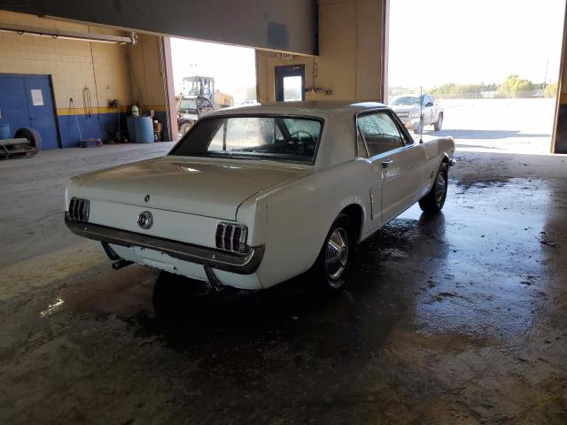 5F07F1733506 - 1965 FORD MUSTANG WHITE photo 4
