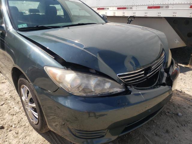 4T1BE32K95U049588 - 2005 TOYOTA CAMRY LE GRAY photo 9