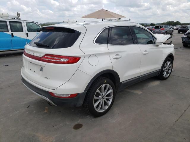 5LMCJ2C96HUL16905 - 2017 LINCOLN MKC SELECT WHITE photo 4