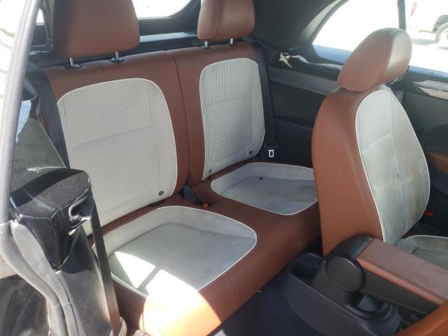 3VW517AT2HM811521 - 2017 VOLKSWAGEN BEETLE S/S 黑色 照片 6