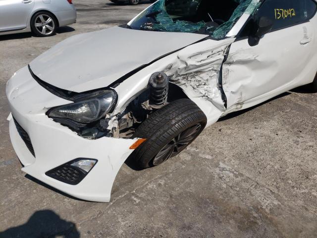 JF1ZNAA14D1712166 - 2013 TOYOTA SCION FR-S WHITE photo 9