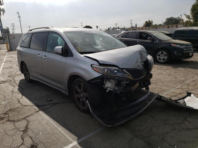 5TDXZ3DC5HS899201 - 2017 TOYOTA SIENNA SE SILVER photo 1