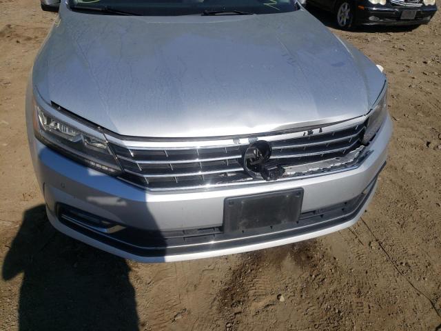 1VWCT7A37HC066011 - 2017 VOLKSWAGEN PASSAT SEL SILVER photo 9