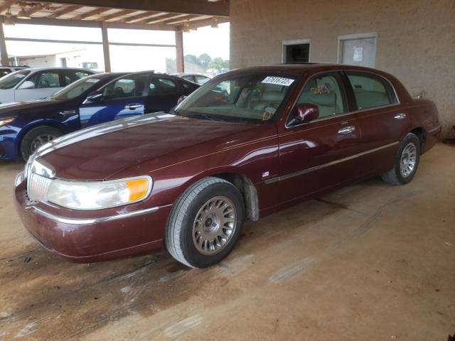 1LNHM83W11Y710156 - 2001 LINCOLN TOWN CAR C BROWN photo 2