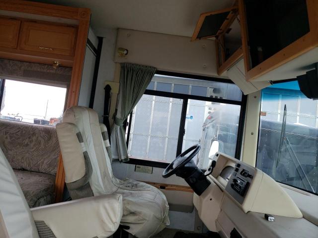 1F6MF53S840A06857 - 2005 WINNEBAGO MOTORHOME WHITE photo 5