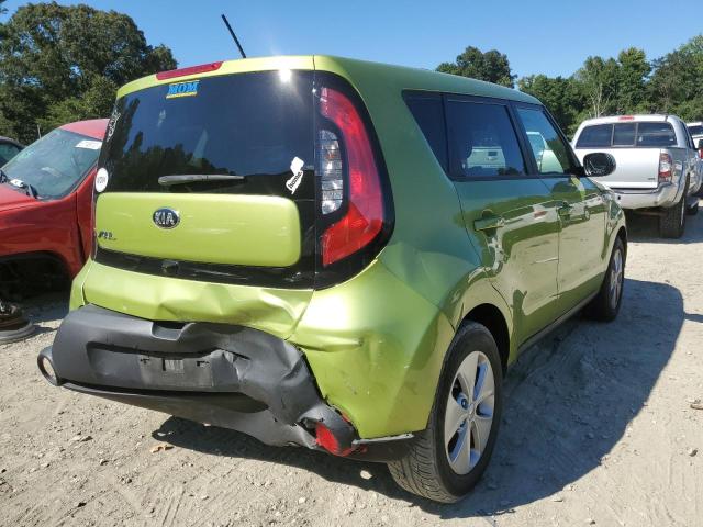 KNDJN2A2XG7873807 - 2016 KIA SOUL GREEN photo 4